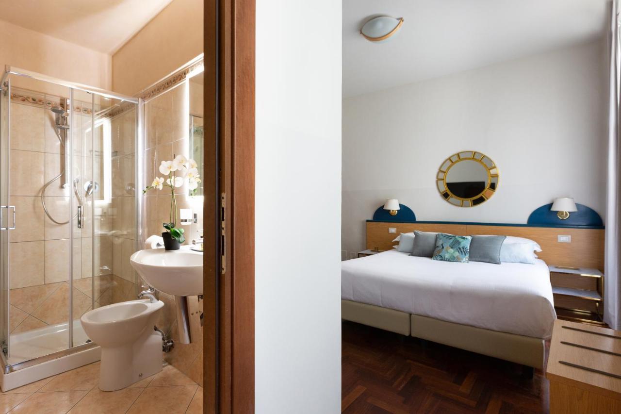 Aramis Deluxe Rooms Firenze Bagian luar foto